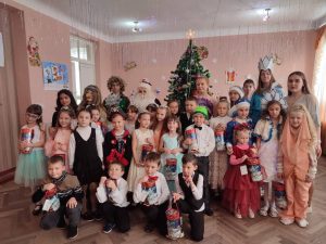 Больше 1000 детей Донбасса получили сладкие новогодние подарки от Благотворительного Фонда «Великое Отечество»
